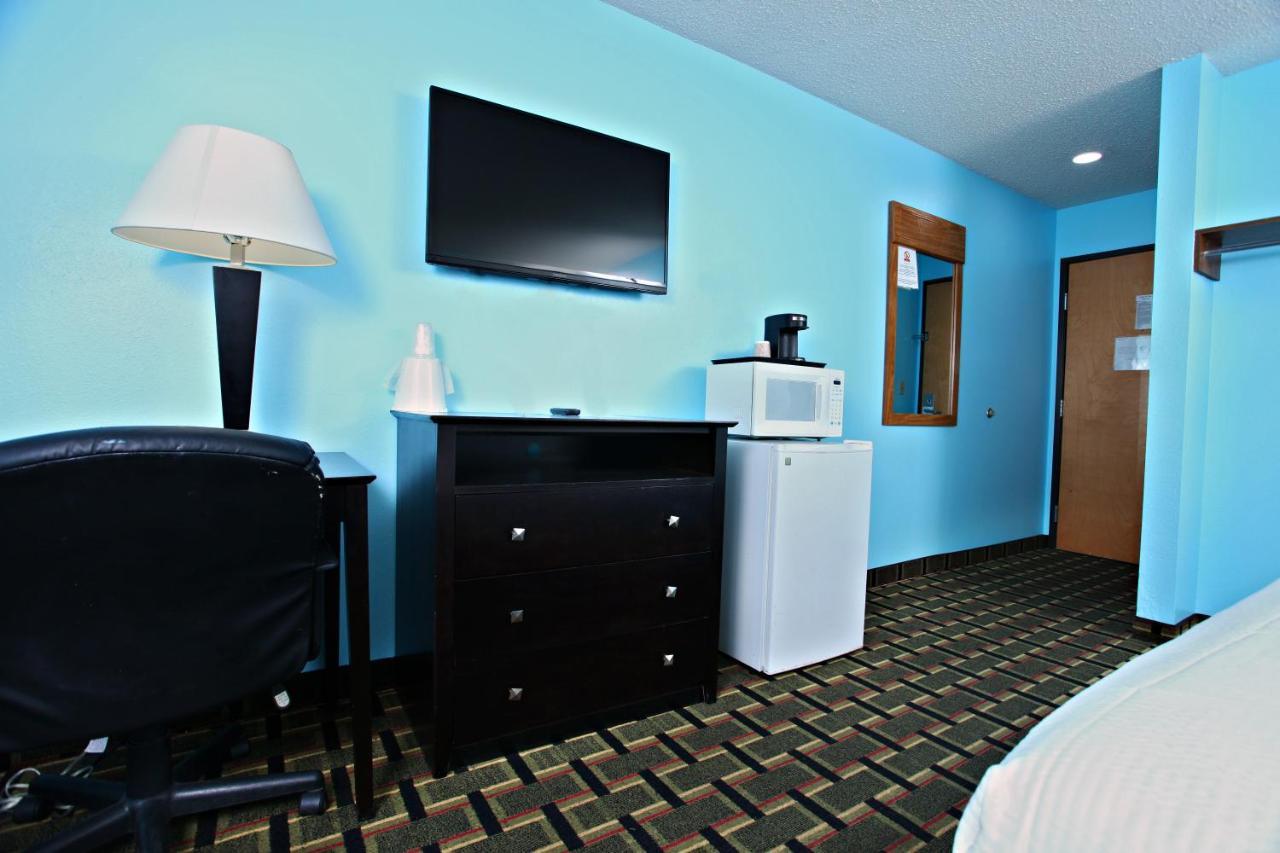 Coratel Inn & Suites By Jasper Newton Exterior photo