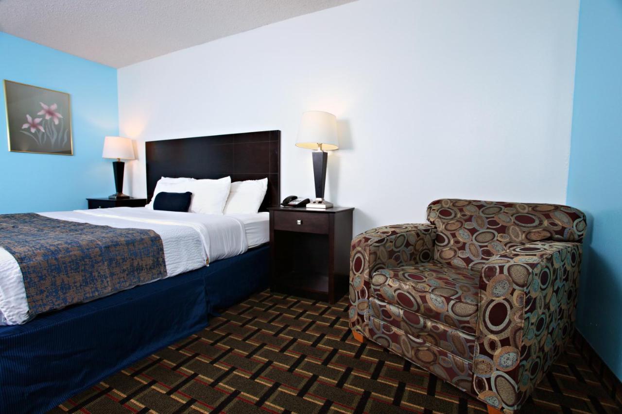 Coratel Inn & Suites By Jasper Newton Exterior photo